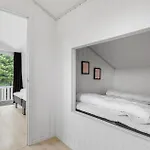 Semesterbostad Beautiful Home In Roslev With Sauna *