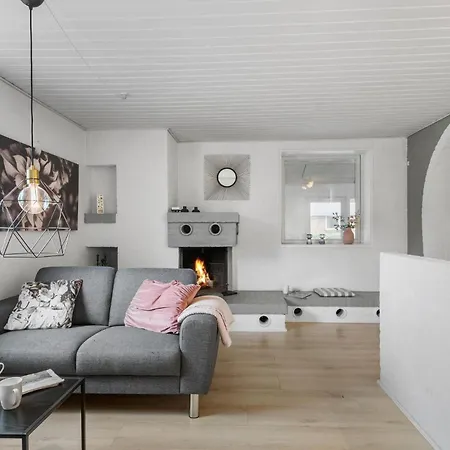 Beautiful Home In Roslev With Sauna *